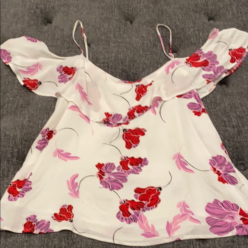 NWT cold shoulder floral top.